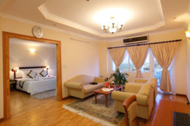 Room 37 of 61