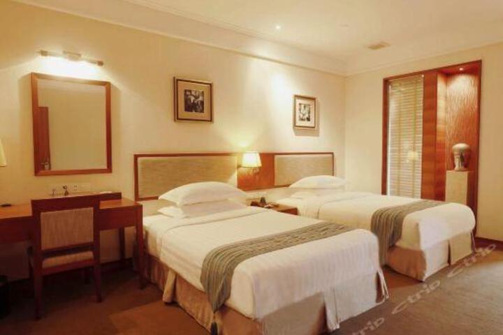 Wenhua Hotel