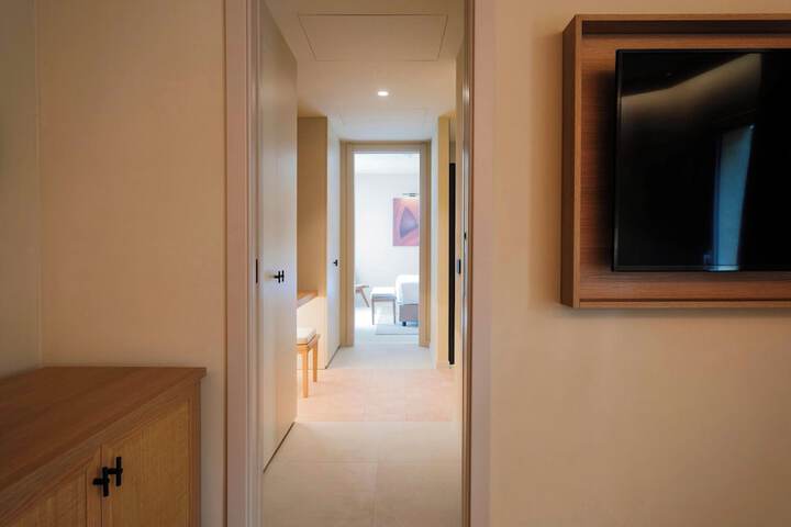 Room 27 of 256