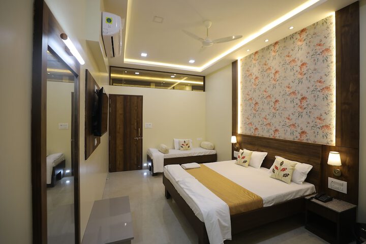 Room 14 of 26