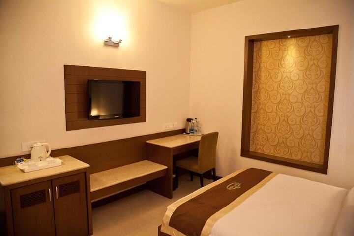 Room 13 of 39