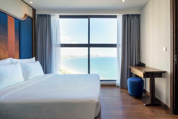 Room 20 of 73