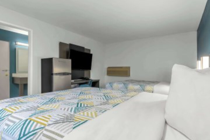 Room 7 of 26