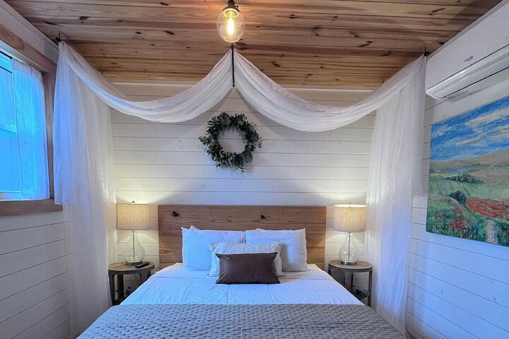 Room 2 of 119