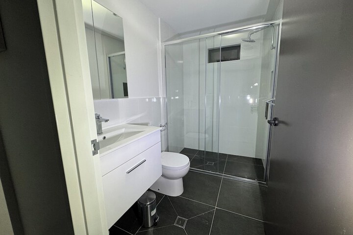 Room 10 of 20