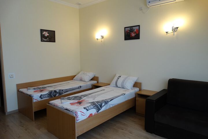 Room 5 of 26