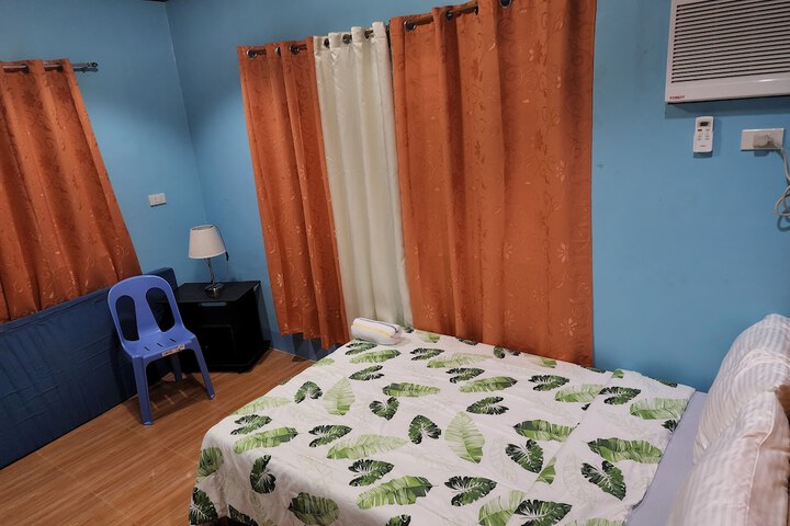 Room 8 of 19