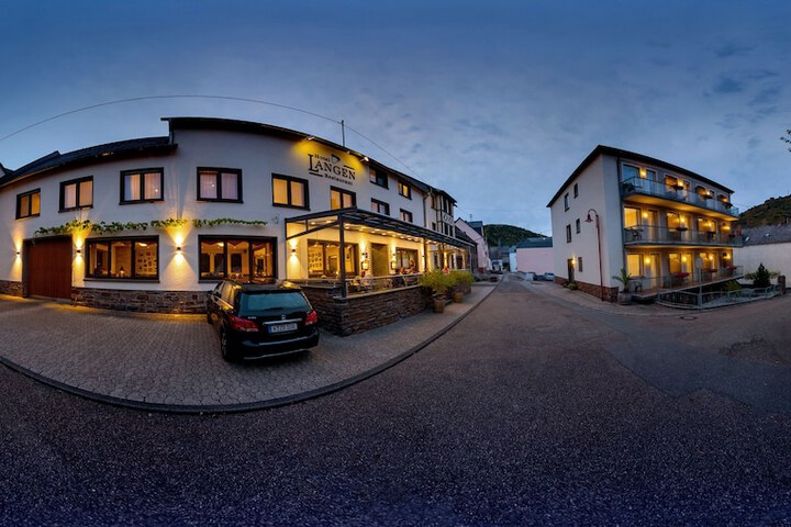 Hotel 27 of 41