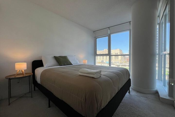 Room 4 of 70