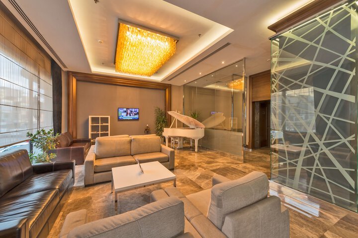 Guest Lobby