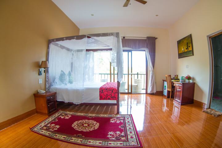 Room 5 of 61