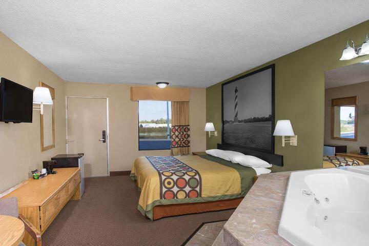 2 Double Beds Accessible (5 of 6)