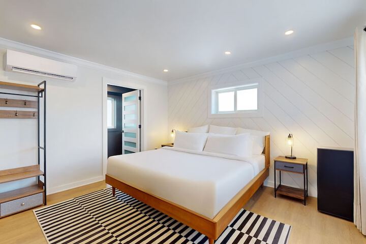 Room 10 of 22