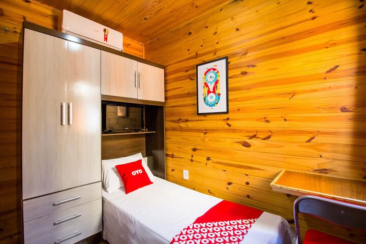 OYO Housing Hotel