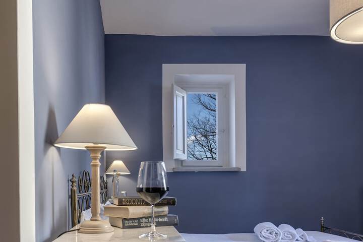 Room 21 of 77