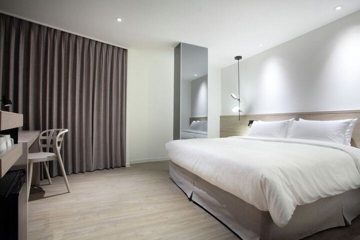 Room 15 of 67