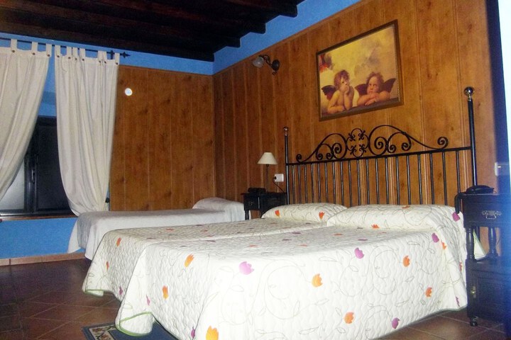 Room 5 of 74
