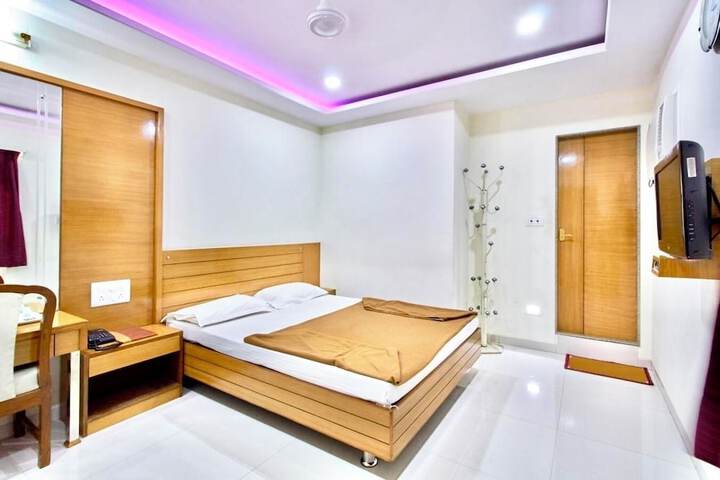 Room 15 of 22