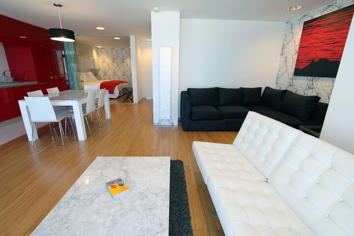 Room 13 of 25