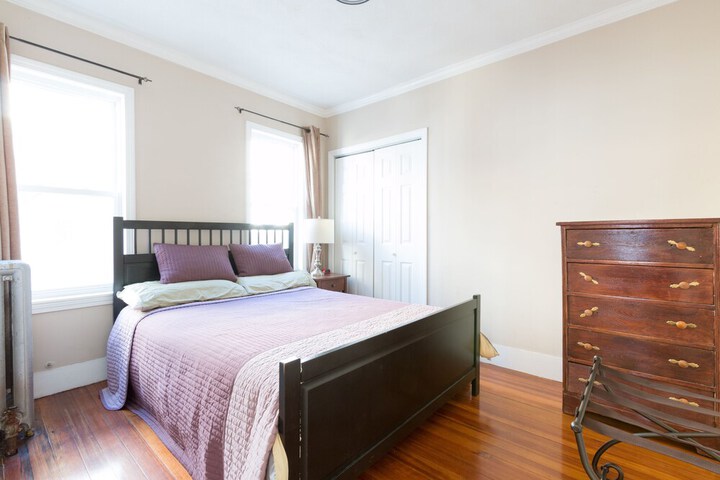 Room 6 of 19