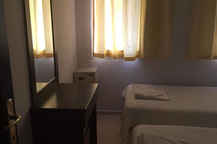Room 7 of 35