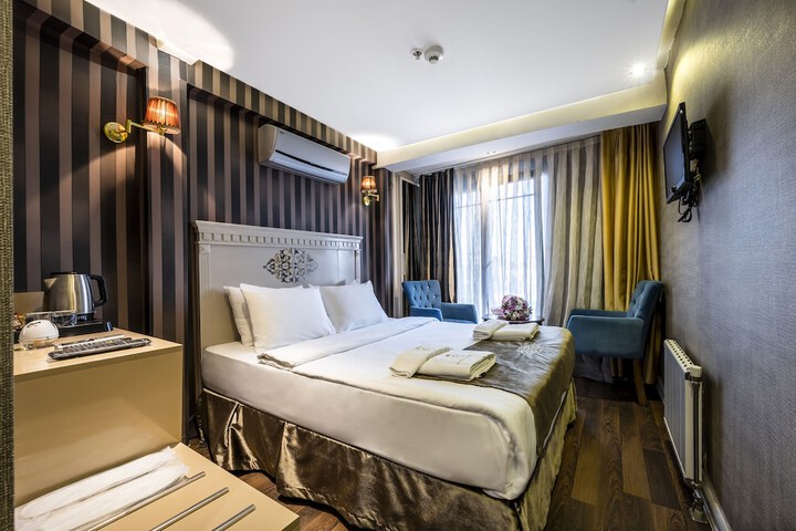 Room 10 of 72