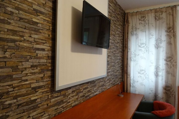 Room 3 of 41