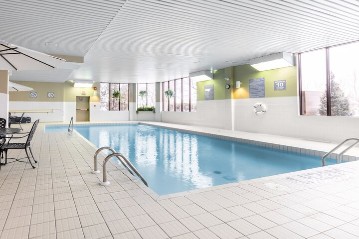 Hotel with Pool