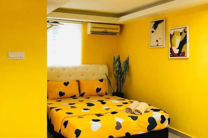 Room 9 of 13