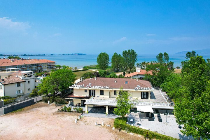 A.G. Holiday Hotel in Sirmione