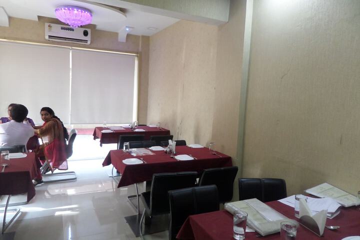 Dining 3 of 3
