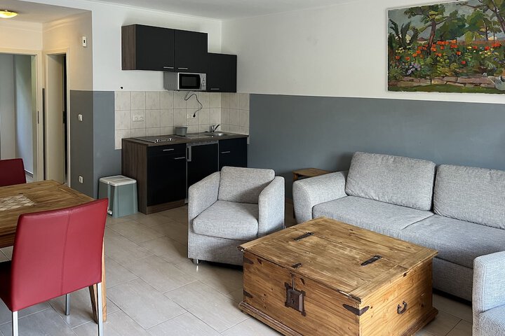 Room 42 of 105