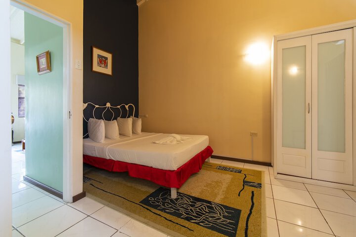 Room 10 of 41