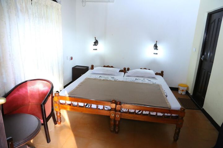Room 9 of 51