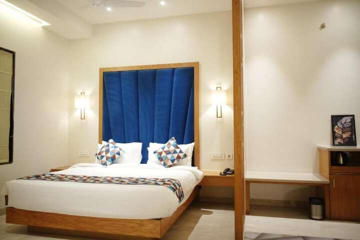 Room 8 of 24
