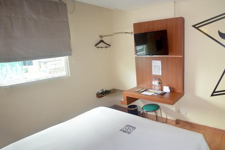 Room 2 of 41