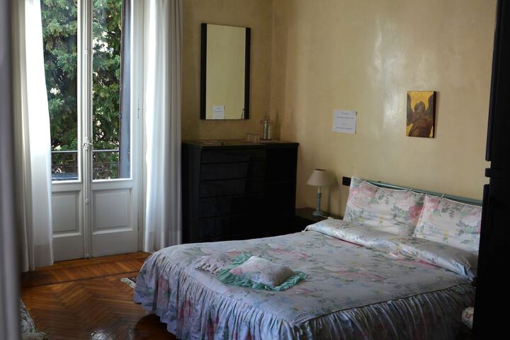 Room 2 of 13