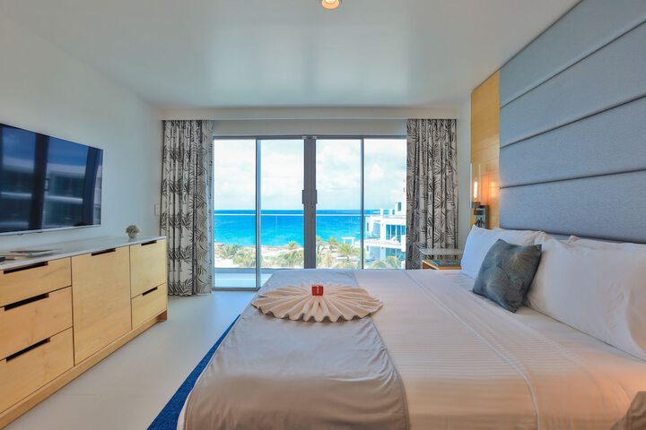 Room 22 of 100