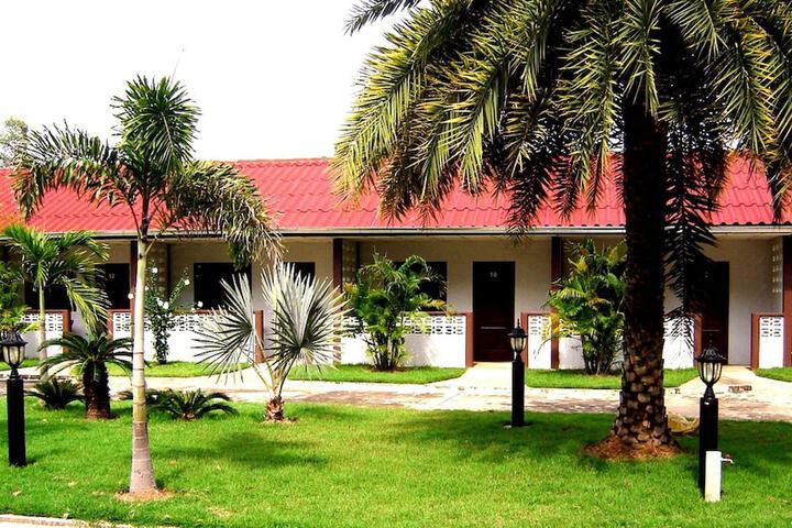Banlang Hotel Resort & Swimmingpool