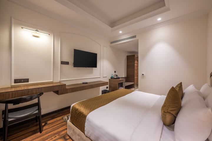 Room 10 of 69