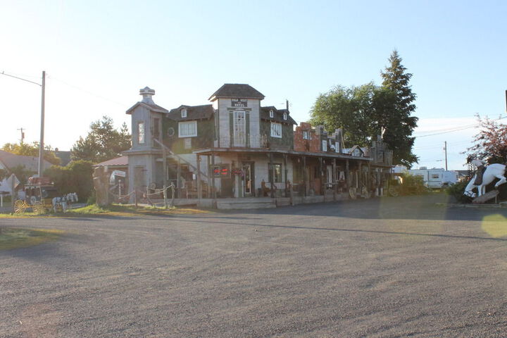 Hotel 80 of 94
