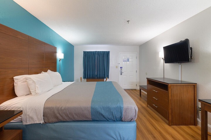 Room 14 of 29