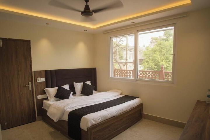 Room 2 of 13