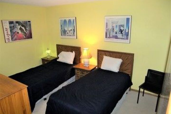Room 90 of 195