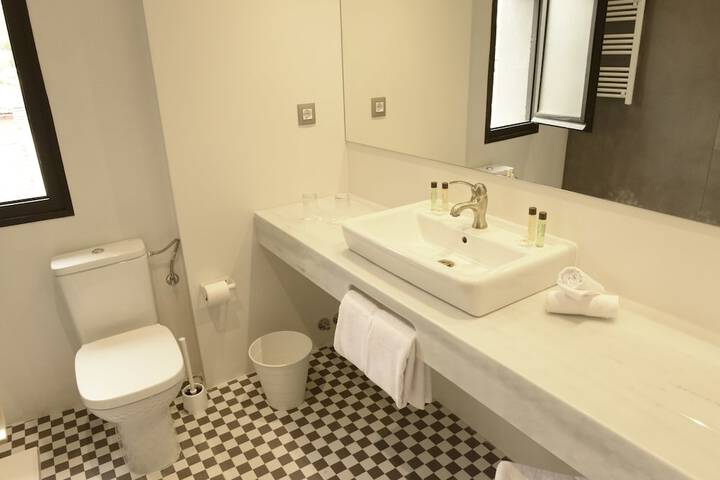 Room 12 of 41