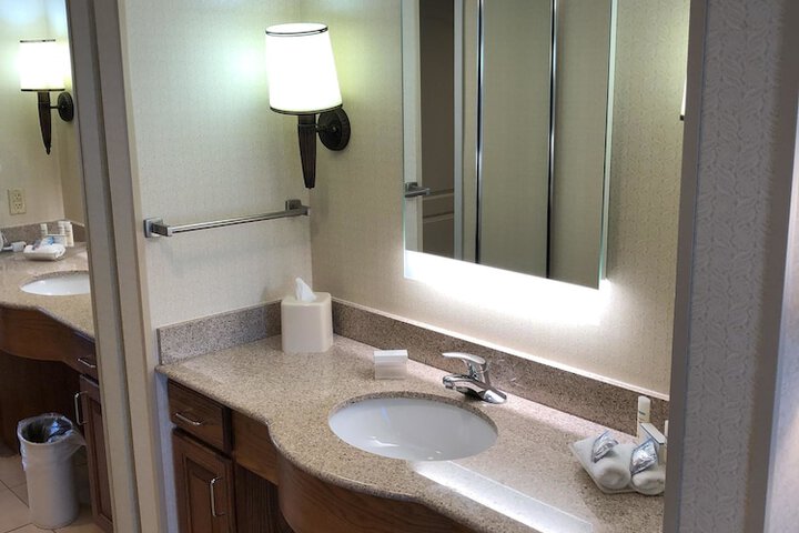 Bathroom sink