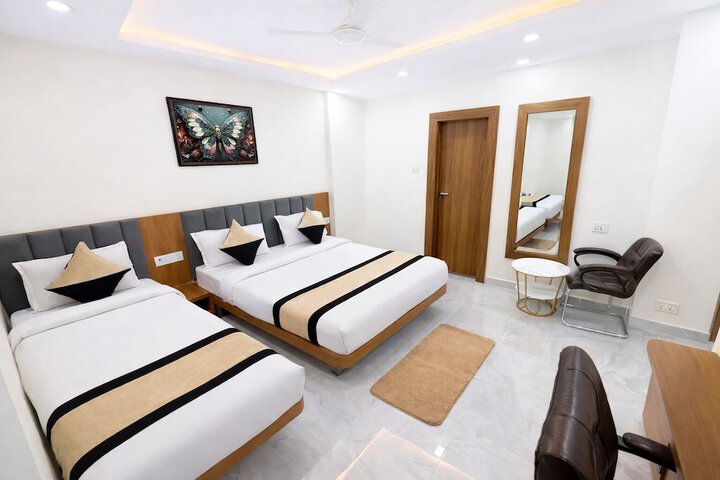 Room 8 of 31