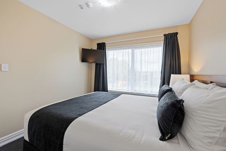 Room 35 of 104