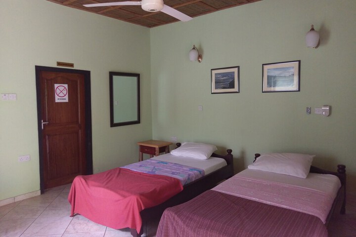 Room 7 of 49