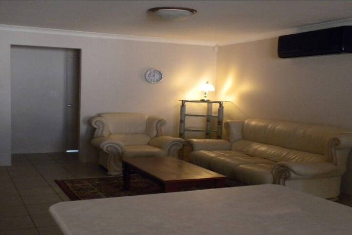 Room 4 of 5